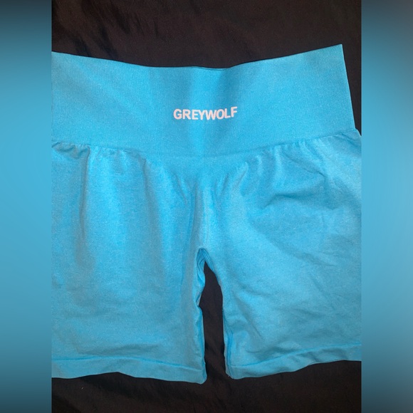 Grey wolf - Picture 3 of 3